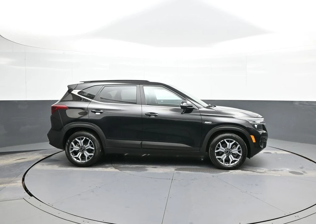 2022 Kia Seltos - Image 5 of 12