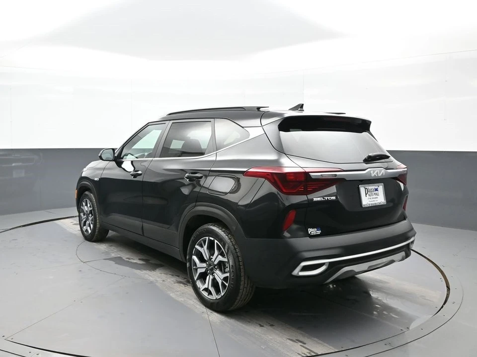 2022 Kia Seltos - Image 8 of 12