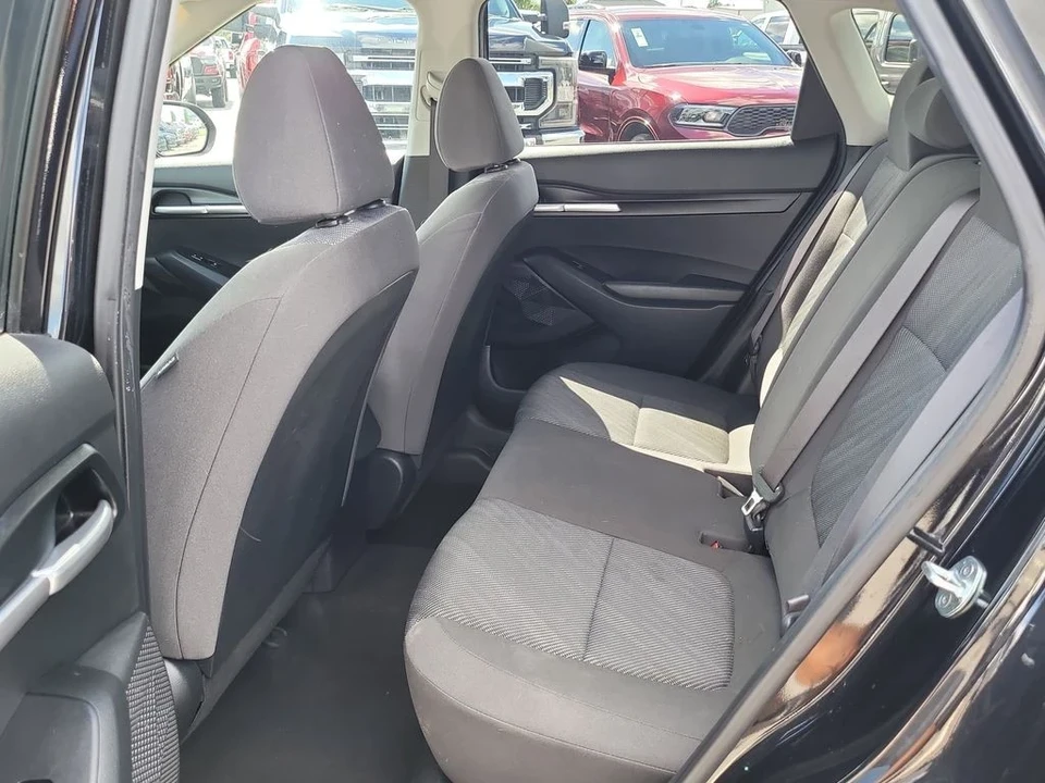 2022 Kia Seltos - Image 10 of 12