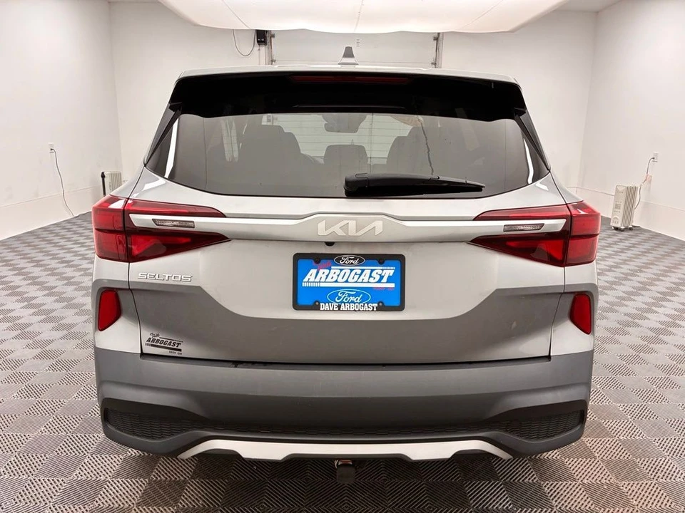 2022 Kia Seltos - Image 8 of 12