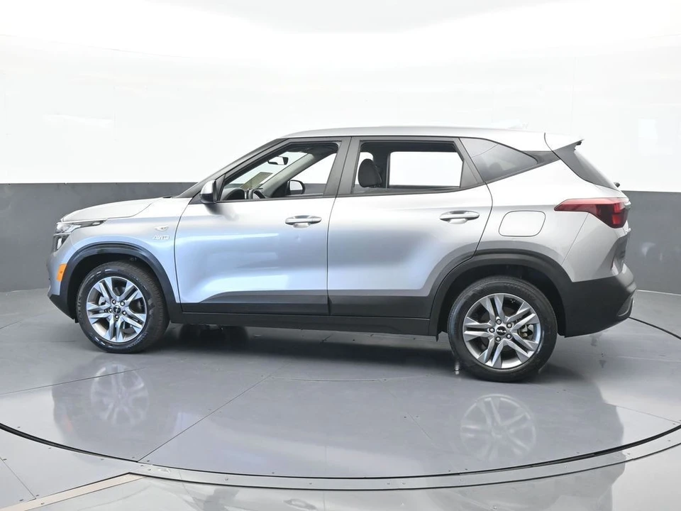 2022 Kia Seltos - Image 3 of 12