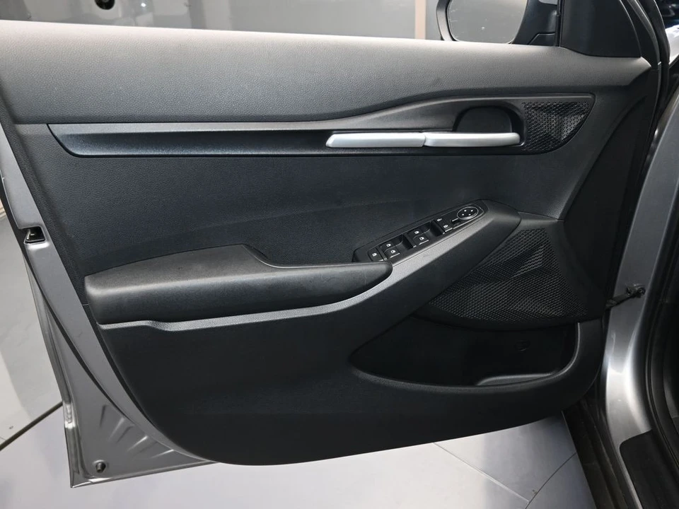 2022 Kia Seltos - Image 11 of 12
