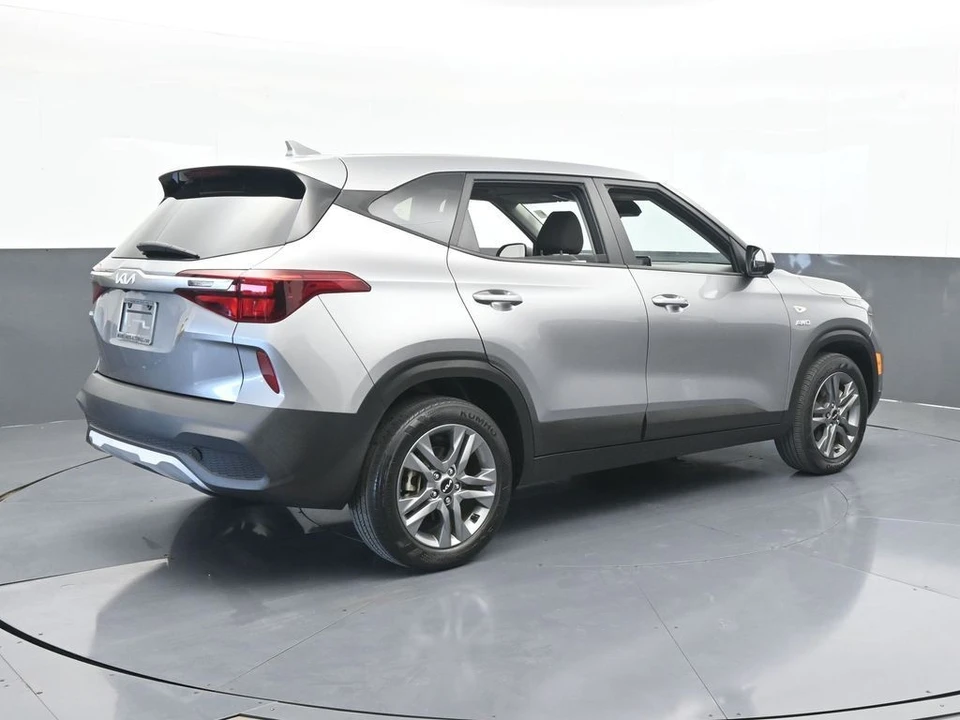 2022 Kia Seltos - Image 6 of 12