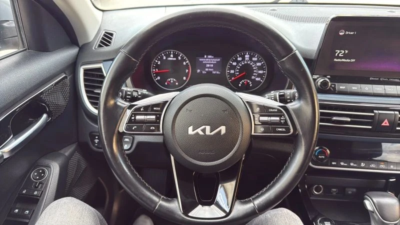 2022 Kia Seltos - Image 10 of 12