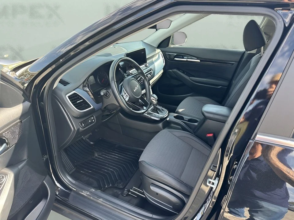 2022 Kia Seltos - Image 9 of 21