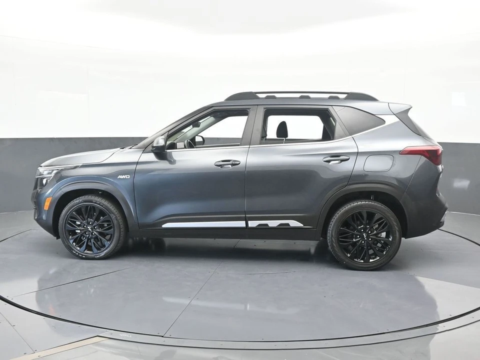 2022 Kia Seltos - Image 3 of 12
