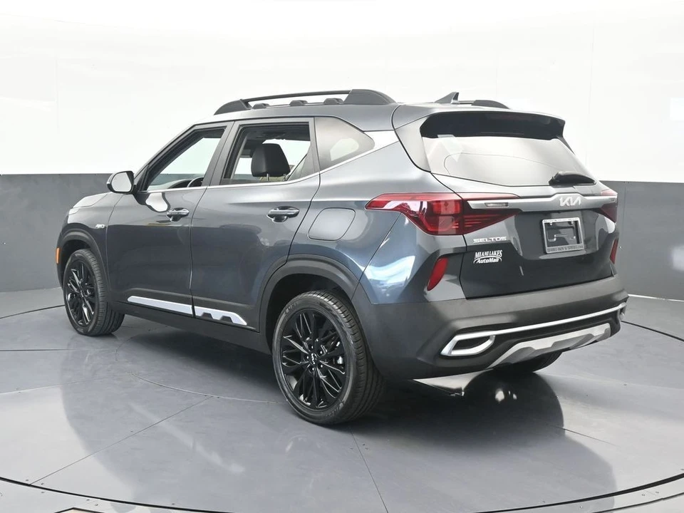 2022 Kia Seltos - Image 4 of 12