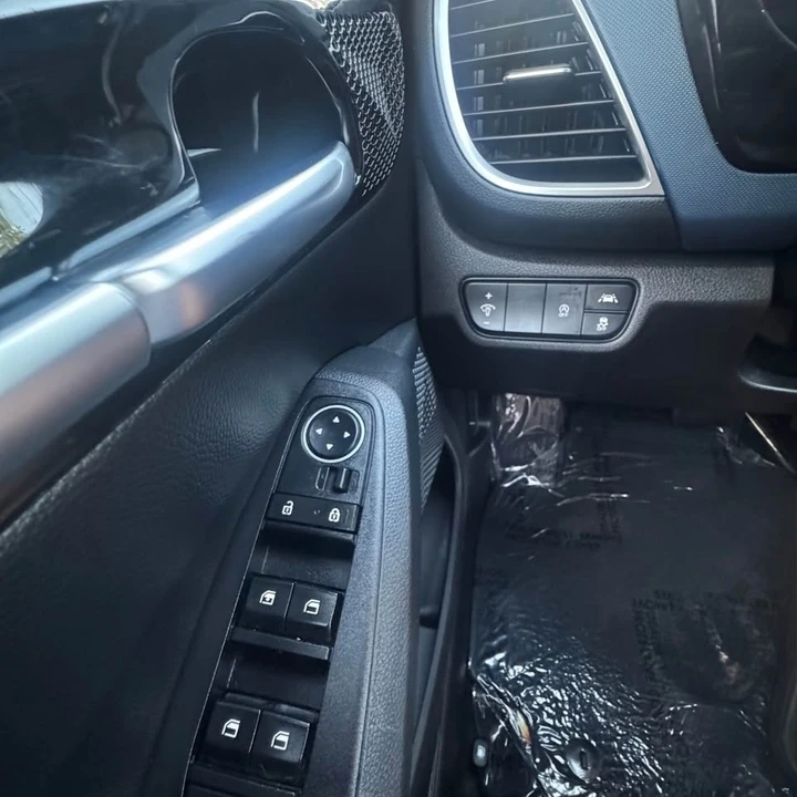 2022 Kia Seltos - Image 18 of 20