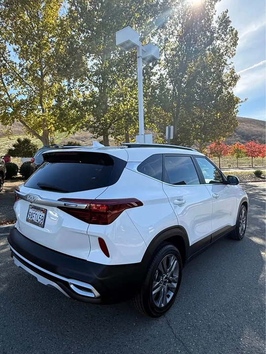 2022 Kia Seltos - Image 6 of 11