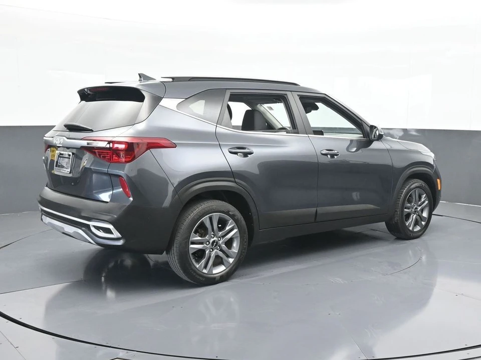 2022 Kia Seltos - Image 6 of 12