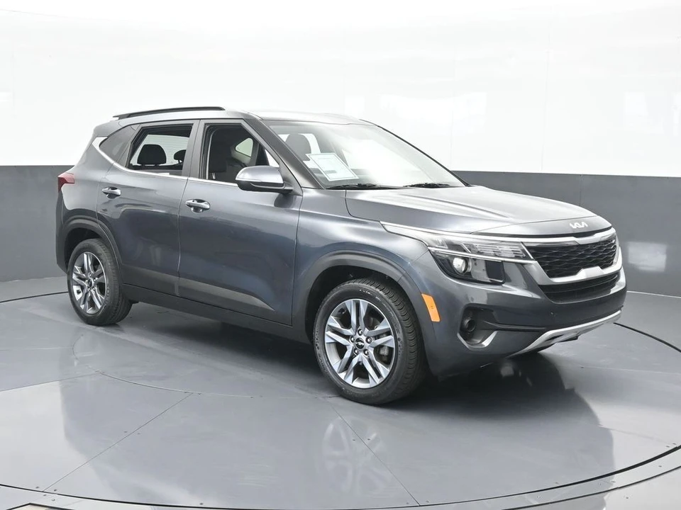 2022 Kia Seltos - Image 8 of 12