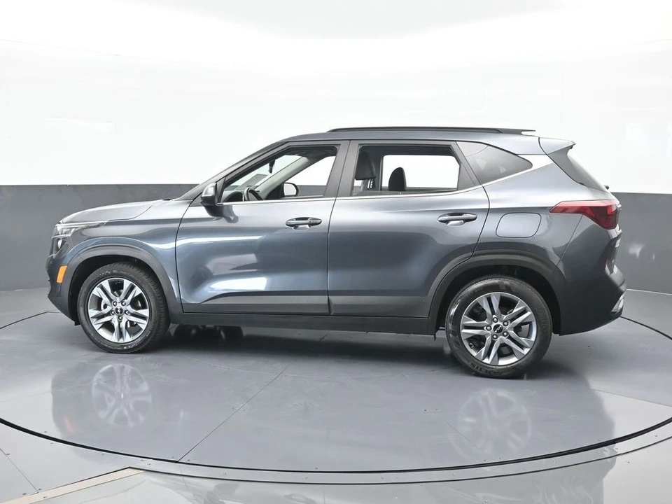2022 Kia Seltos - Image 3 of 12