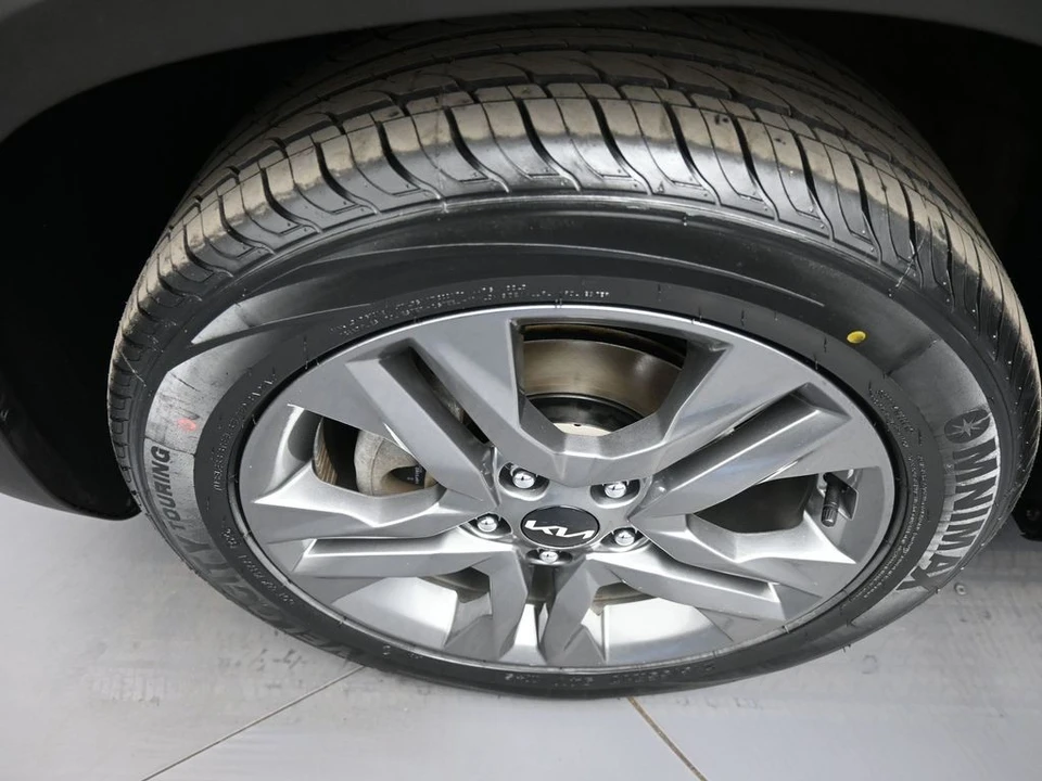 2022 Kia Seltos - Image 14 of 31