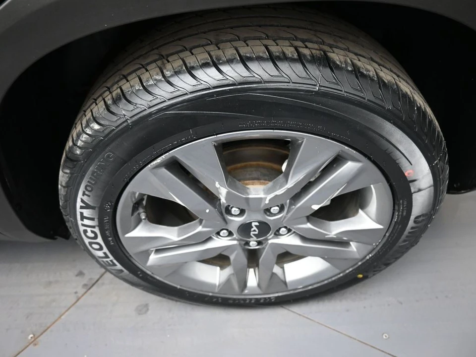 2022 Kia Seltos - Image 15 of 21