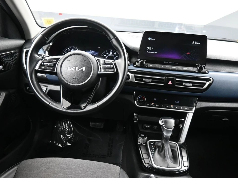 2022 Kia Seltos - Image 19 of 31