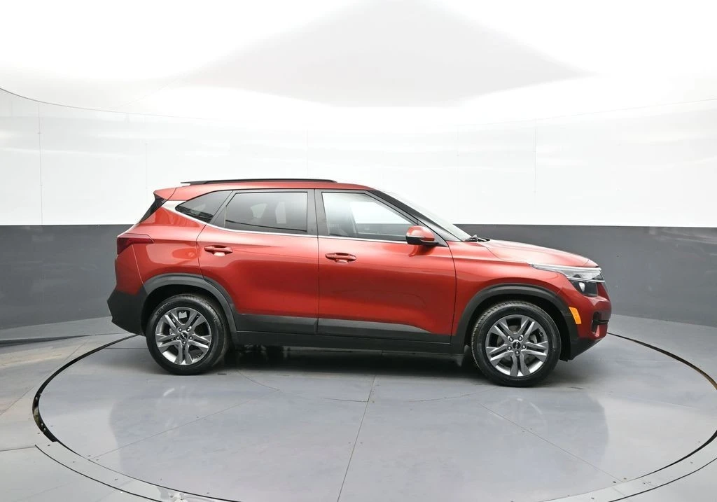 2022 Kia Seltos - Image 5 of 31