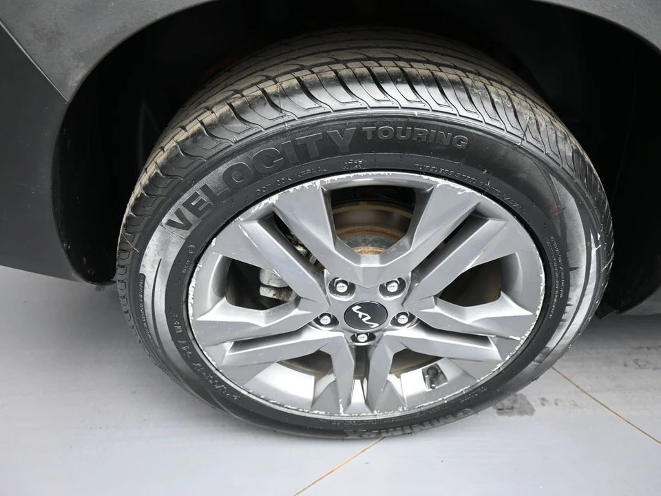 2022 Kia Seltos - Image 13 of 31