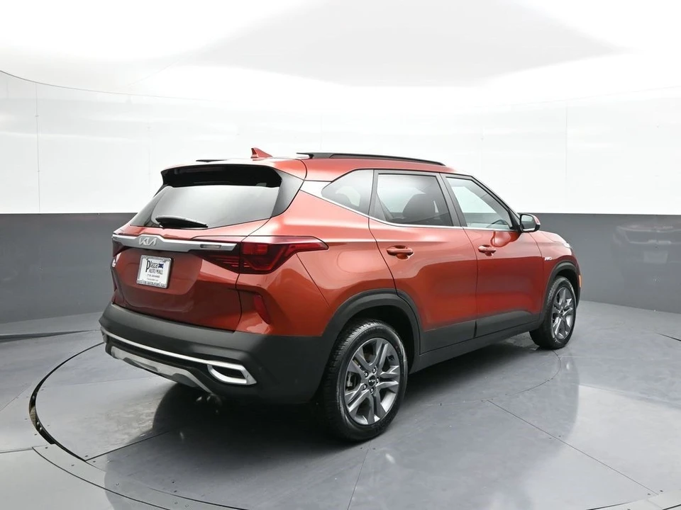 2022 Kia Seltos - Image 6 of 12