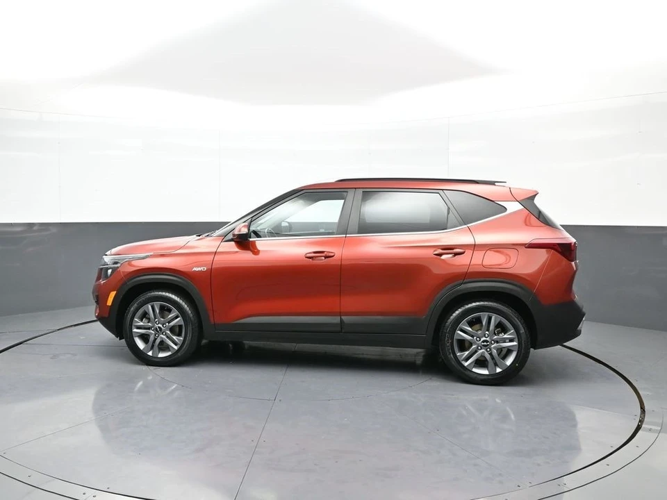 2022 Kia Seltos - Image 9 of 12