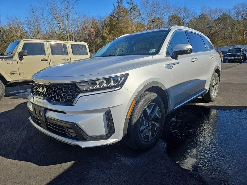 2022 Kia Sorento - Image 2 of 4
