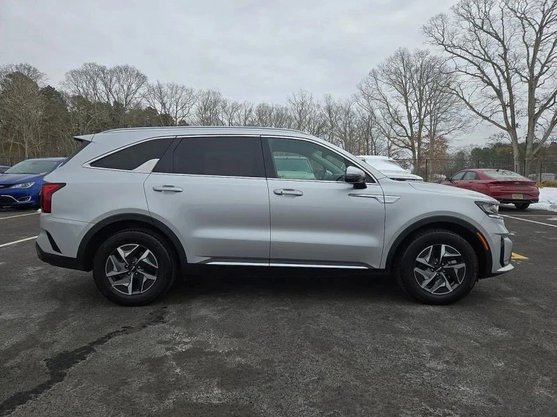 2022 Kia Sorento - Image 7 of 12