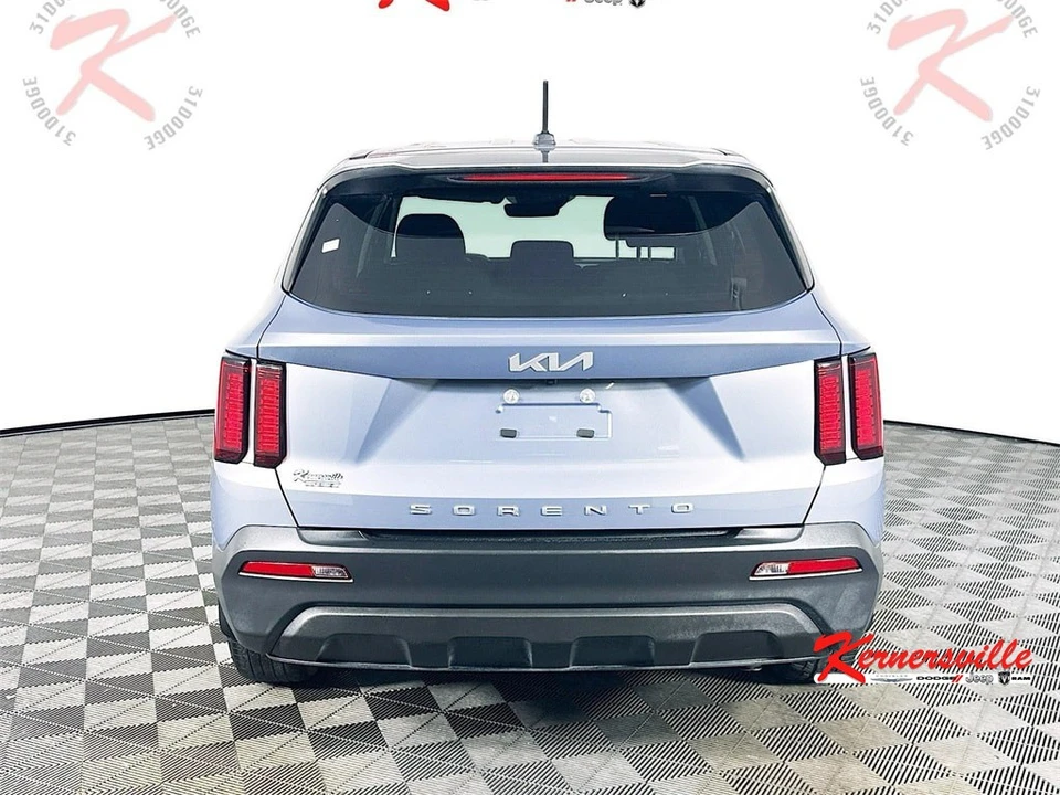 2022 Kia Sorento - Image 6 of 12