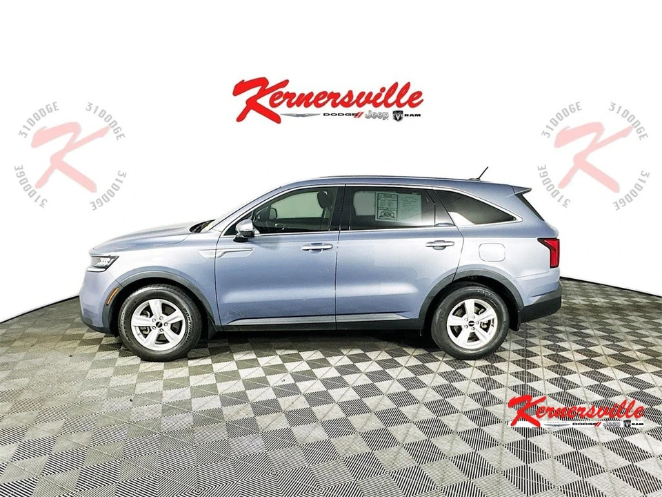 2022 Kia Sorento - Image 4 of 12