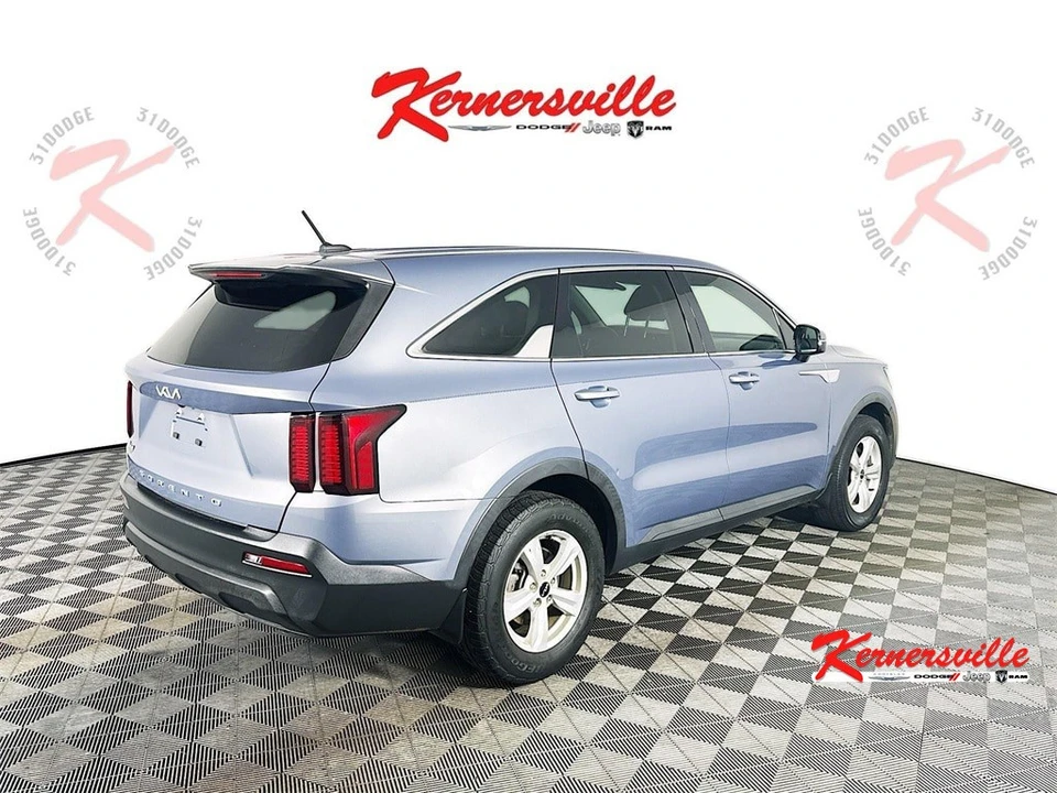 2022 Kia Sorento - Image 7 of 12