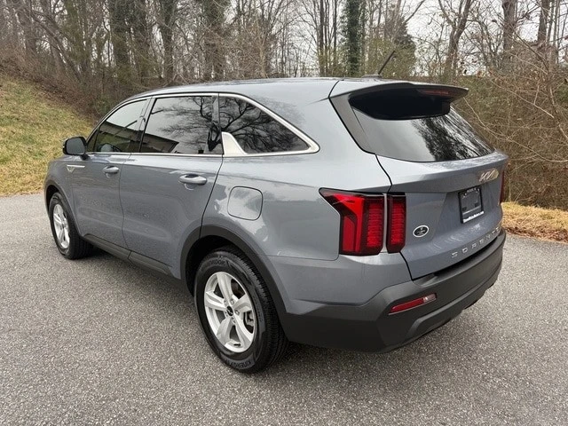 2022 Kia Sorento - Image 8 of 12