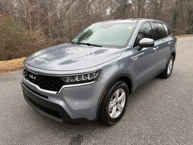 2022 Kia Sorento - Image 2 of 12