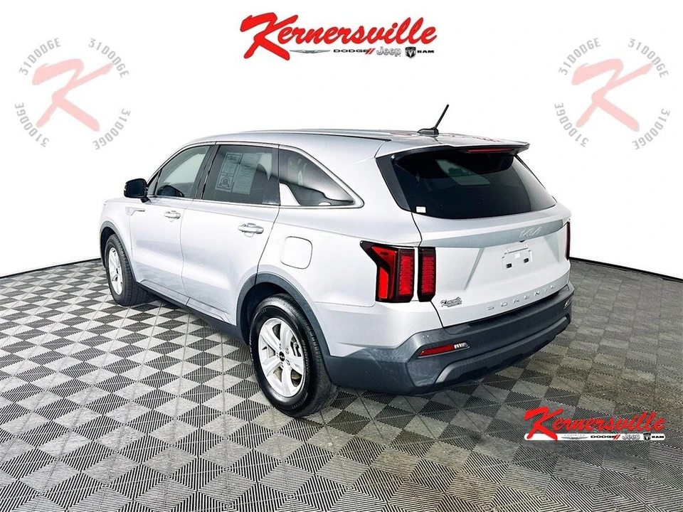 2022 Kia Sorento - Image 5 of 21