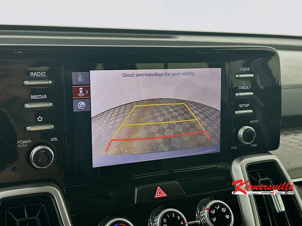 2022 Kia Sorento - Image 19 of 24