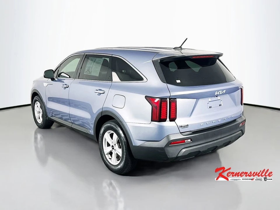 2022 Kia Sorento - Image 5 of 24