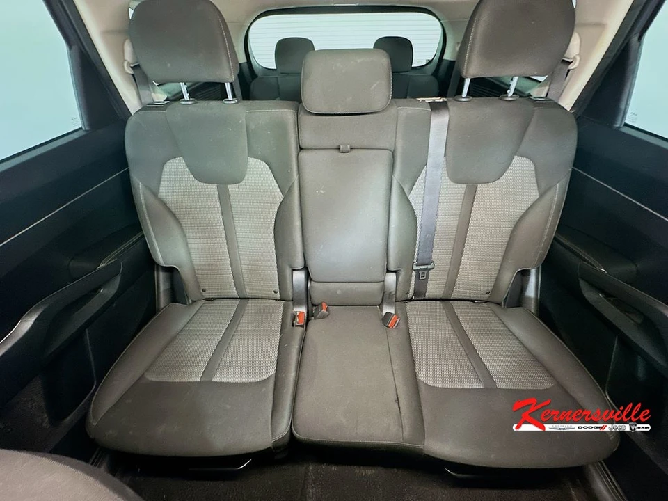 2022 Kia Sorento - Image 13 of 24