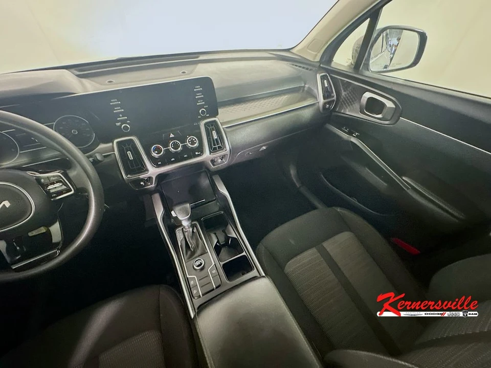 2022 Kia Sorento - Image 11 of 24