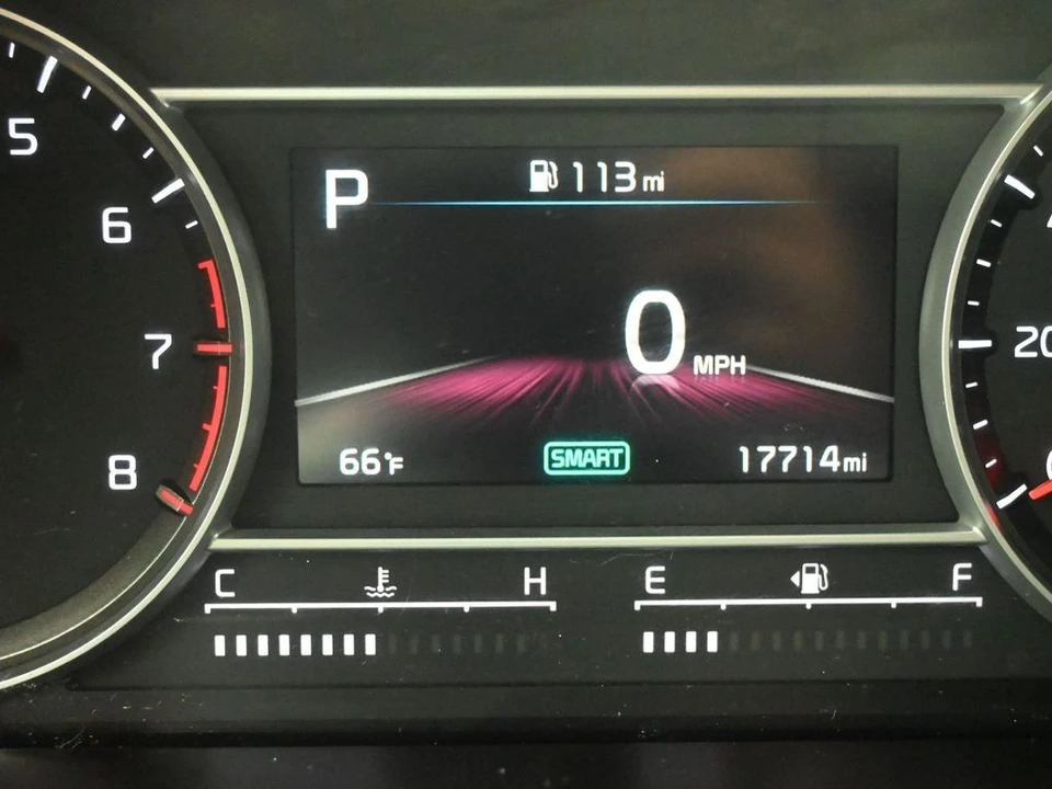 2022 Kia Sorento - Image 16 of 21