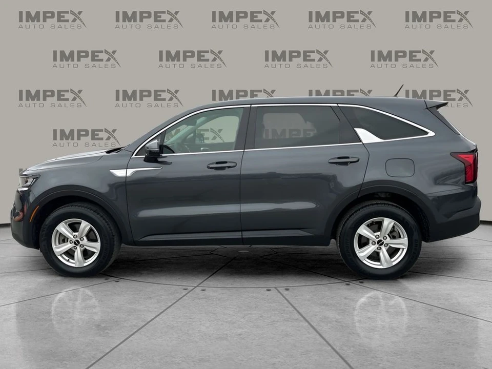 2022 Kia Sorento - Image 2 of 21