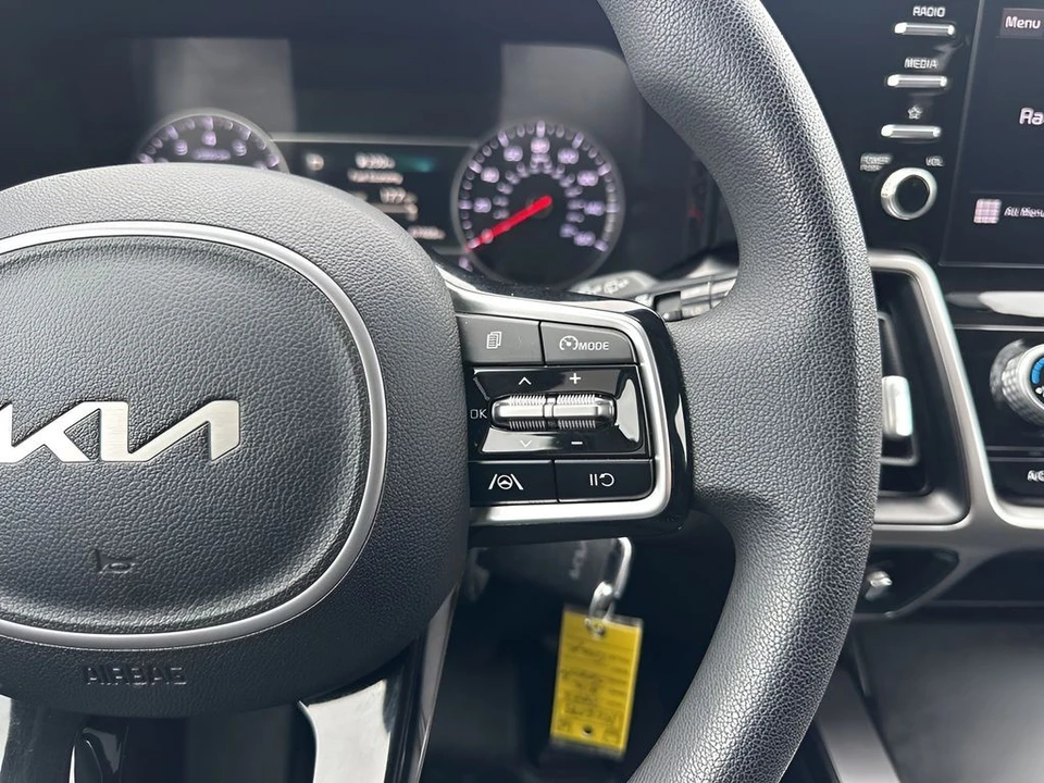 2022 Kia Sorento - Image 15 of 21