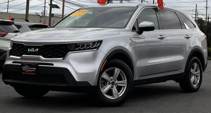 2022 Kia Sorento - Image 3 of 12