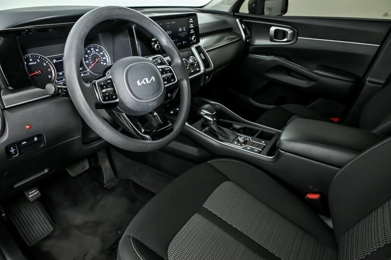 2022 Kia Sorento - Image 15 of 21