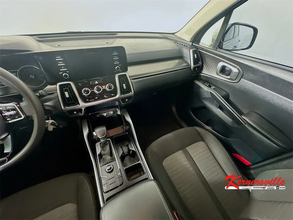 2022 Kia Sorento - Image 11 of 21