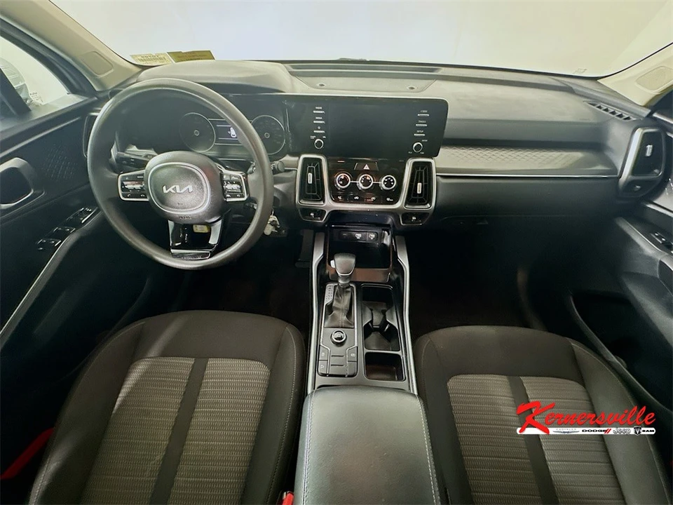 2022 Kia Sorento - Image 10 of 21