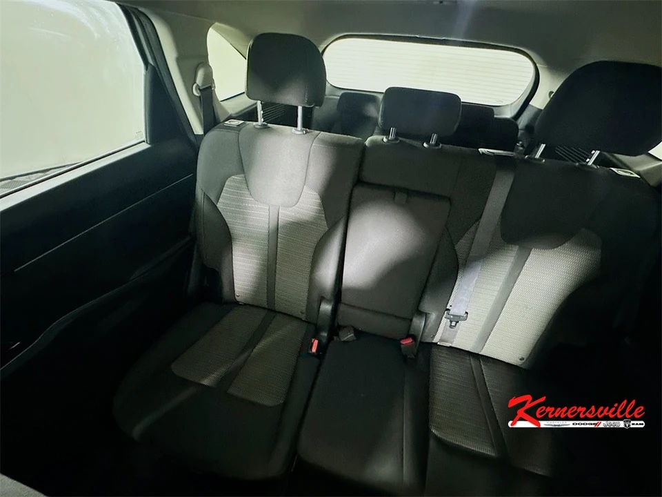 2022 Kia Sorento - Image 12 of 21