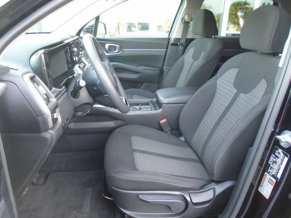 2022 Kia Sorento - Image 11 of 12