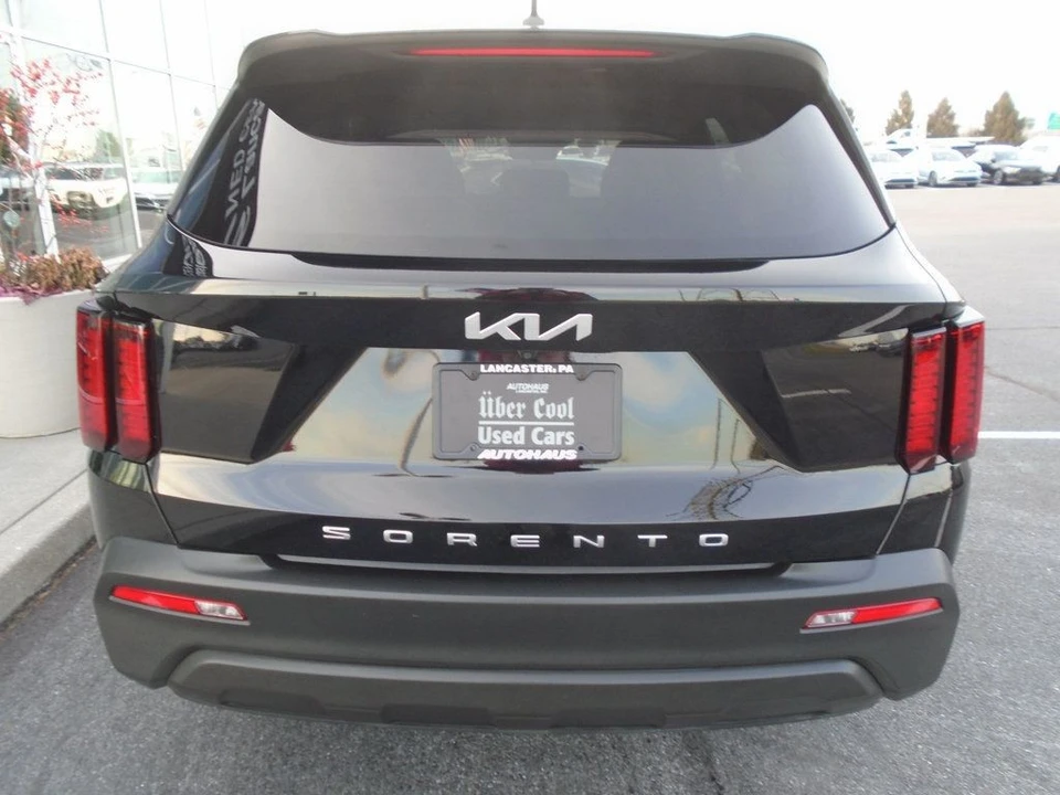 2022 Kia Sorento - Image 5 of 12