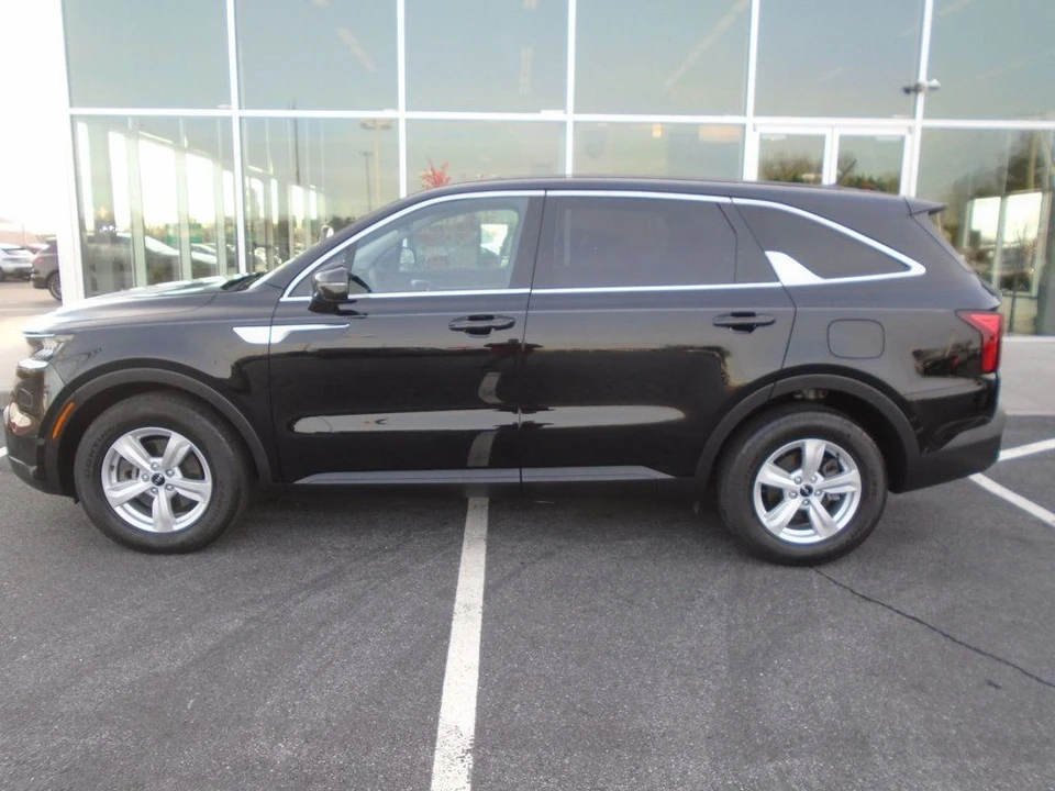 2022 Kia Sorento - Image 7 of 12