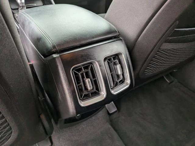 2022 Kia Sorento - Image 16 of 21