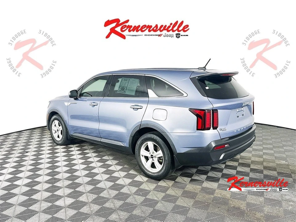 2022 Kia Sorento - Image 5 of 12