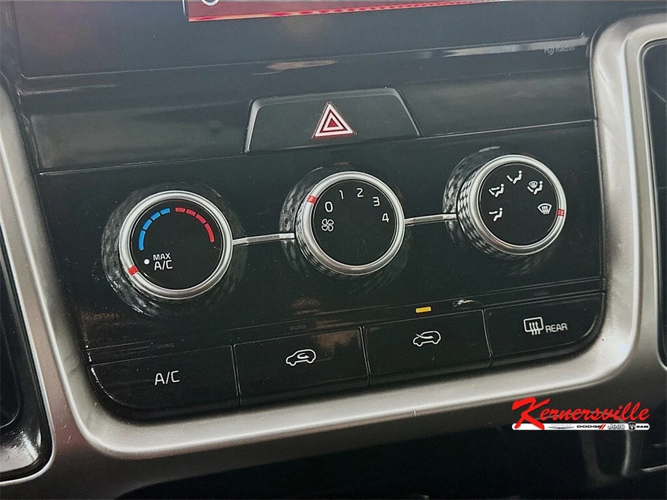 2022 Kia Sorento - Image 18 of 21