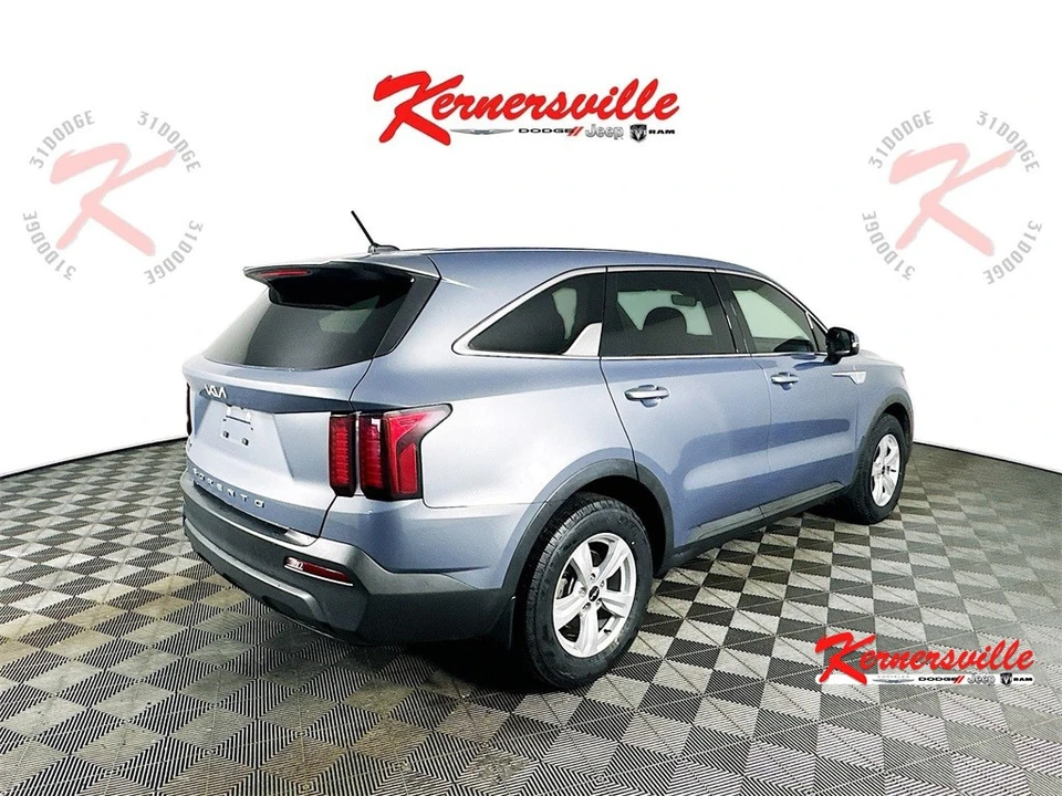 2022 Kia Sorento - Image 7 of 21